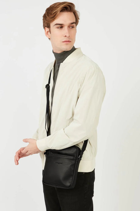LANCASTER - Sac porté épaule homme en cuir lisse Noir