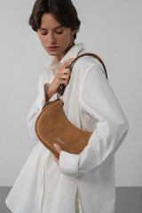 LANCASTER - Petit sac besace Suède - Camel