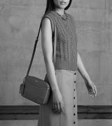 LE TANNEUR- Sac bandoulière Romy en cuir grainé couleur Noir