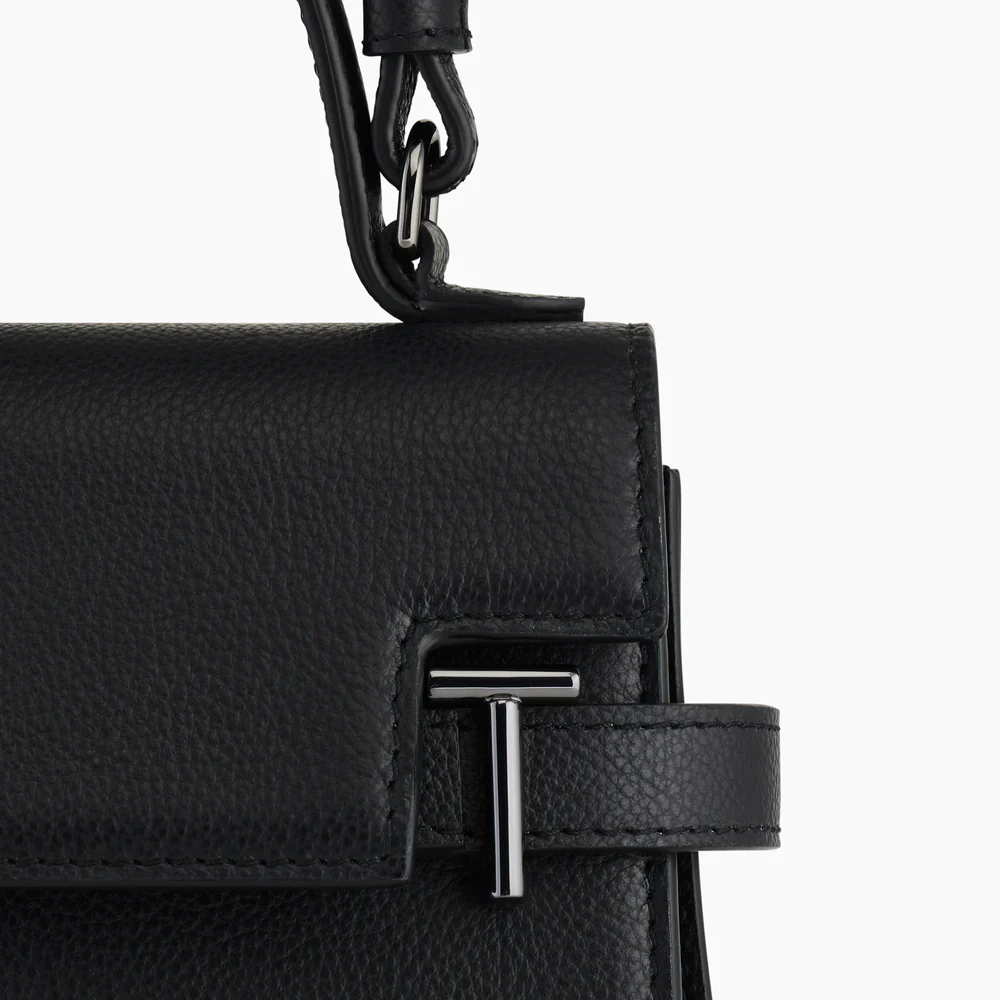 LE TANNEUR - Petit sac à main à rabat en cuir grainé - Emilie - Noir
